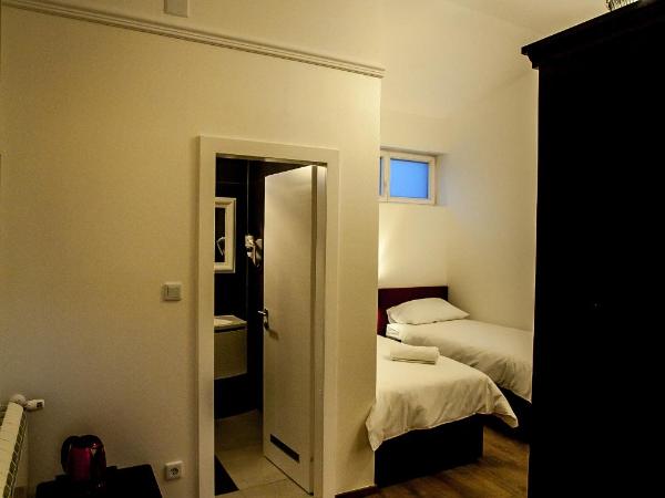 Regal Residence B&B : photo 6 de la chambre chambre lits jumeaux