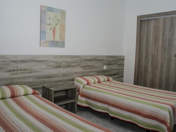 Pensión Pardo : photo 1 de la chambre chambre double ou lits jumeaux