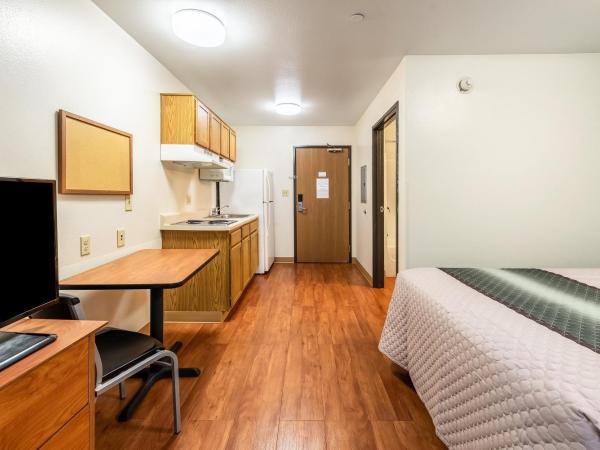 HomeTowne Studios by Red Roof Columbus : photo 5 de la chambre studio one double room non-smoking