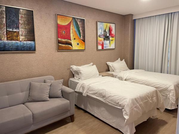 Hotel Global Grupos : photo 8 de la chambre chambre supérieure avec 2 lits queen-size