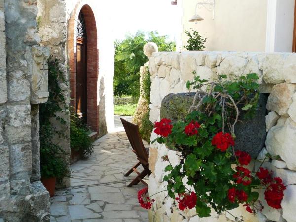 Villa Dei Papiri Fonte Ciane : photo 7 de la chambre chambre double supérieure avec terrasse