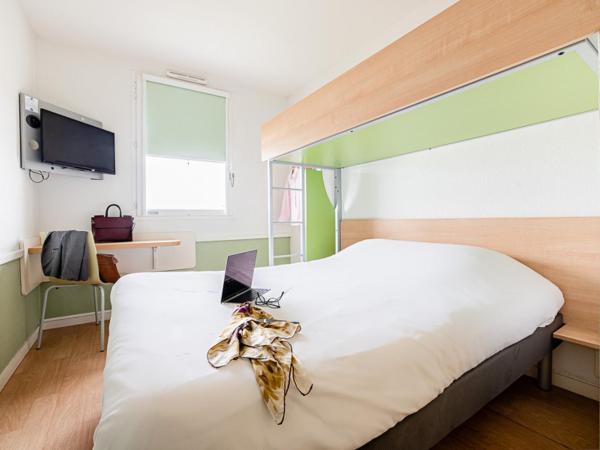 ibis budget Carcassonne Aroport - A61 : photo 7 de la chambre chambre triple