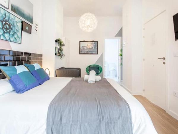 COOL LOFTS center valencia : photo 9 de la chambre chambre double avec salle de bains privative