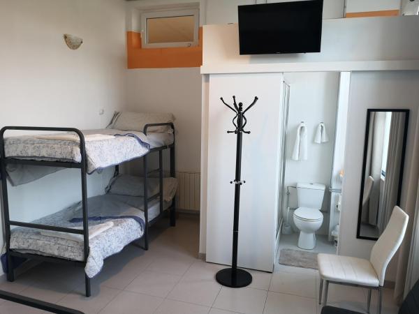 Hostel de las Facultades : photo 9 de la chambre chambre quadruple supérieure 