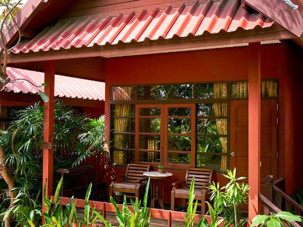 Ruenkanok Thaihouse Resort : photo 6 de la chambre villa avec vue sur Étang