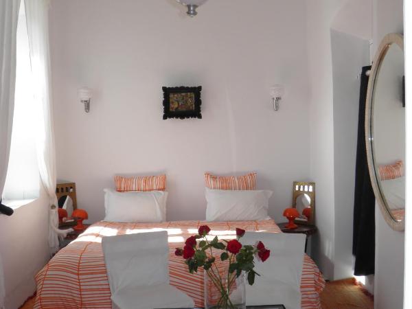 La Maison des Artistes : photo 1 de la chambre chambre double florence avec vue sur la mer