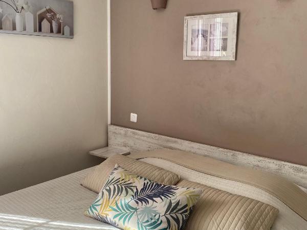 Hotel Abelia : photo 4 de la chambre chambre lit queen-size