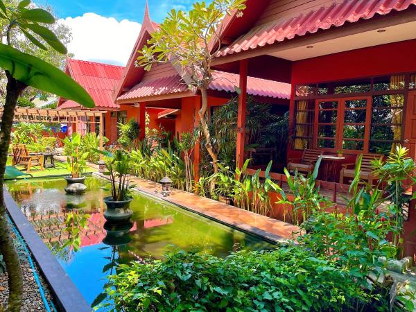 Ruenkanok Thaihouse Resort : photo 5 de la chambre villa avec vue sur Étang 