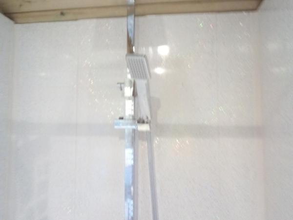 Lower Haven Shepherds Hut : photo 1 de la chambre chambre double deluxe avec douche