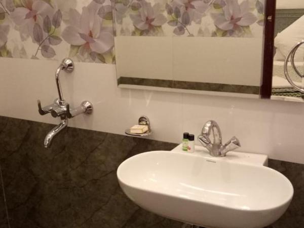 Hotel Mewari Villa : photo 1 de la chambre chambre deluxe double ou lits jumeaux