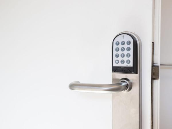 StayStay Guesthouse I 24 Hours Check-In : photo 2 de la chambre chambre double avec salle de bains privative extérieure