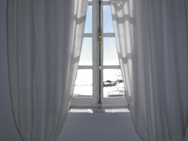 La Maison des Artistes : photo 3 de la chambre chambre double traveler avec vue sur la mer