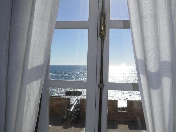 La Maison des Artistes : photo 4 de la chambre chambre double traveler avec vue sur la mer