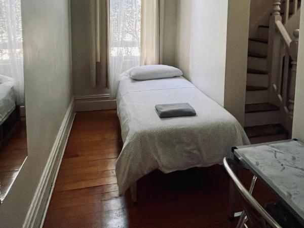 Cambridge Lodge : photo 1 de la chambre chambre simple Économique avec salle de bains commune