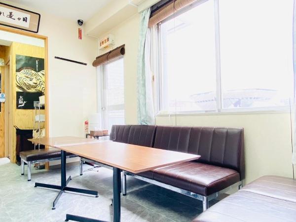 GUEST HOUSE B's FiveⅡ : photo 1 de la chambre chambre familiale avec salle de bains privative