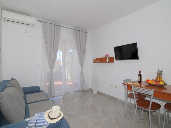 Villa Antea Apartments : photo 6 de la chambre appartement 1 chambre avec terrasse