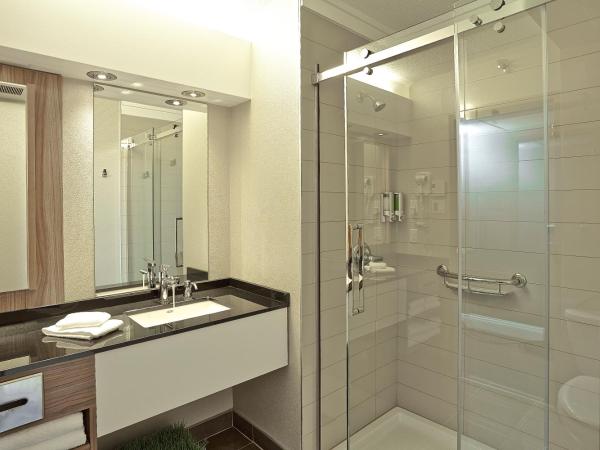 Hôtel Cofortel : photo 1 de la chambre chambre double avec 2 lits doubles - rez-de-chaussée