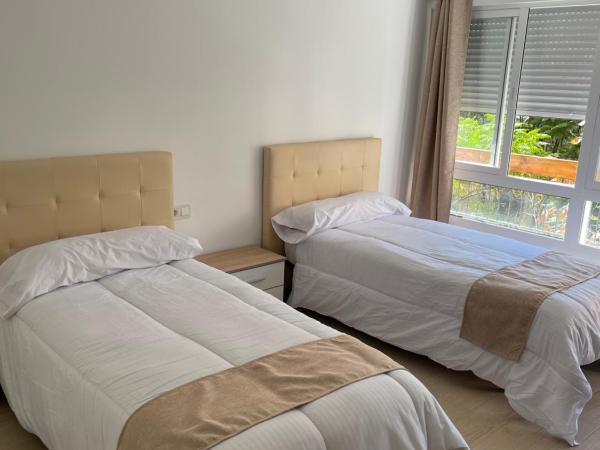 Pensión Portugal : photo 8 de la chambre chambre double ou lits jumeaux avec salle de bains commune