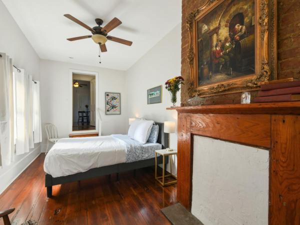 Montgomery House : photo 1 de la chambre appartement avec balcon