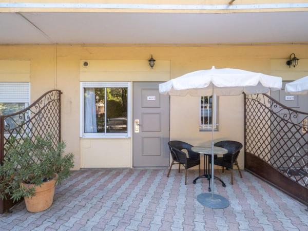 Hôtel Miléade Méditerranée - Port-Fréjus : photo 3 de la chambre chambre triple supérieure avec terrasse