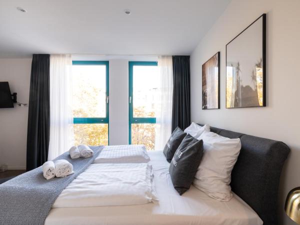 limehome Köln Friesenplatz - Digital Access : photo 4 de la chambre suite m with street view