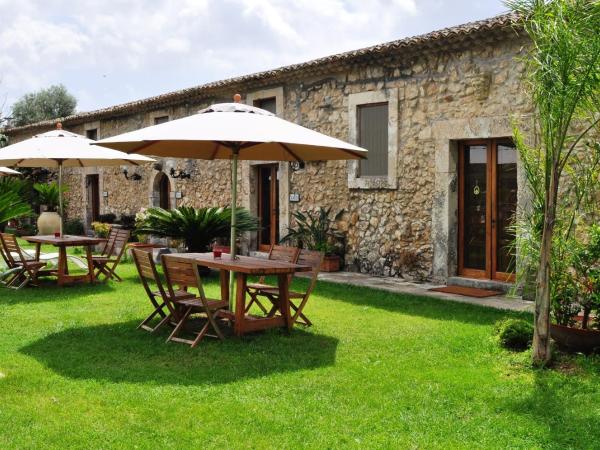 Villa Dei Papiri Fonte Ciane : photo 4 de la chambre suite familiale