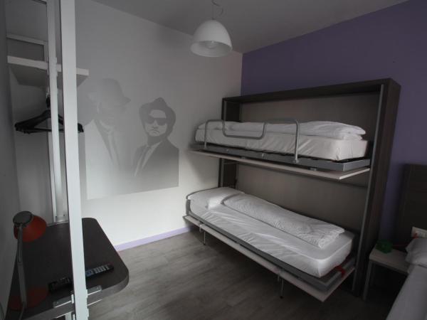 Hotel Nologo : photo 3 de la chambre chambre quadruple