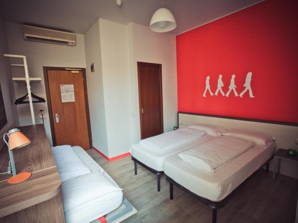 Hotel Nologo : photo 9 de la chambre chambre triple