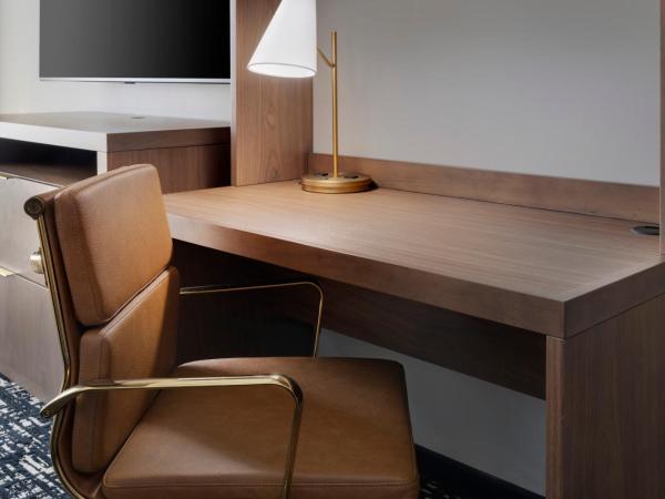 Hyatt Place LAX/Century BLVD : photo 8 de la chambre chambre lit king-size avec canapé-lit