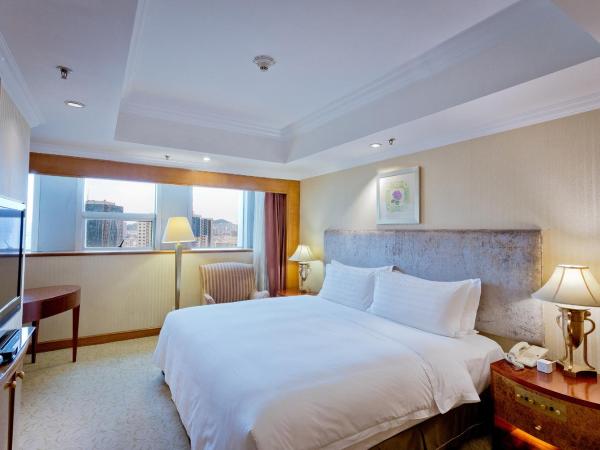 Crowne Plaza Qingdao, an IHG Hotel : photo 4 de la chambre chambre lit king-size premium