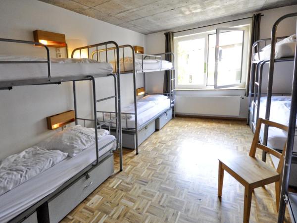 Five Elements Hostel Frankfurt : photo 3 de la chambre lit simple en dortoir mixte (6 adultes)