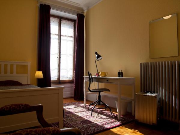 Pension Bienvenue (Women only) : photo 1 de la chambre chambre simple avec toilettes et douche communes