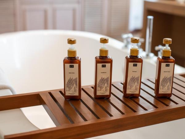 Maraya Hotel & Resort -SHA Plus : photo 4 de la chambre suite pagode