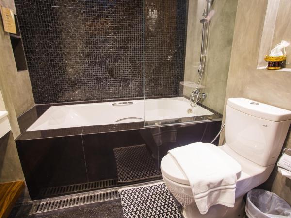 NAI YA Hotel -SHA Extra Plus : photo 8 de la chambre chambre double deluxe avec baignoire
