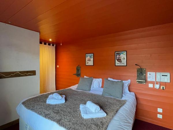 Hôtel La Chaumière : photo 1 de la chambre chambre triple confort - petit-déjeuner gratuit