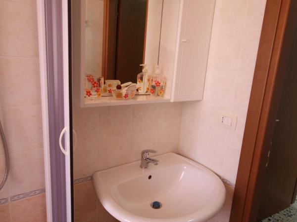 B&B Santa Gilla : photo 4 de la chambre chambre simple