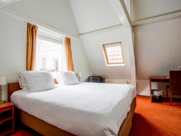 Ambassador City Centre Hotel : photo 5 de la chambre chambre classique - vue sur Église