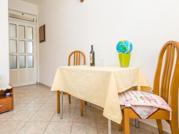 AVA Studio apartment and Room : photo 7 de la chambre chambre double avec entrée privée