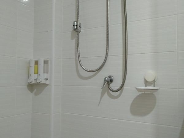 Rena House Chiang Mai : photo 7 de la chambre chambre lit jumeaux standard - rez-de-chaussée