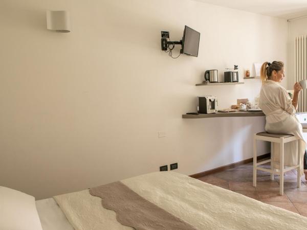 Da Noi Due : photo 1 de la chambre hébergement double confort blanc