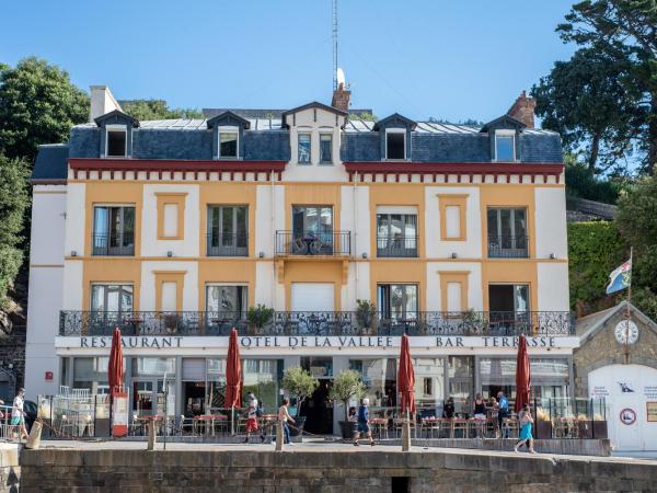 Hôtel De La Vallée : photo 1 de la chambre chambre double avec balcon - côté mer