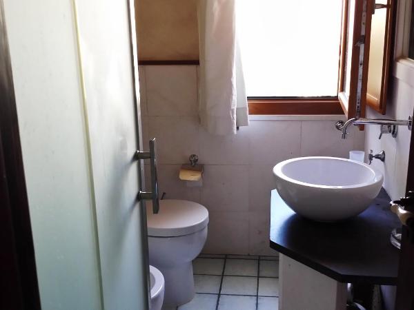 Villa Dei Papiri Fonte Ciane : photo 2 de la chambre chambre double standard - vue sur jardin