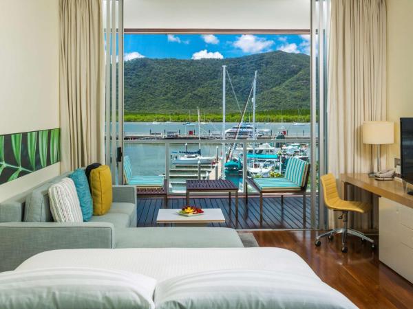 Shangri-La The Marina, Cairns : photo 3 de la chambre chambre club horizon avec accès au salon club