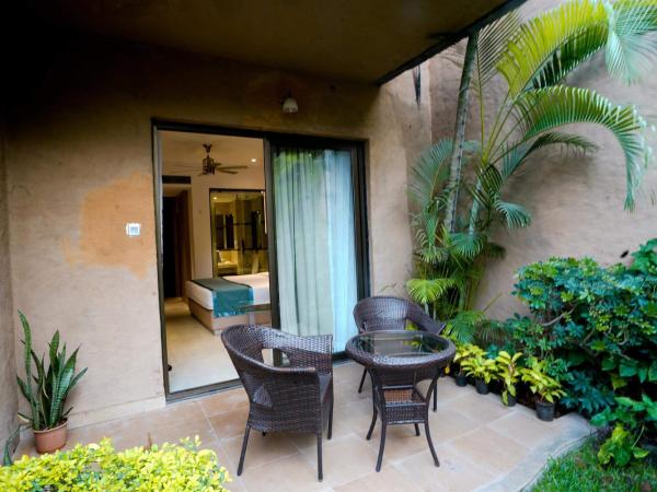 The Corinthians Resort & Club : photo 4 de la chambre garden room with 10% discount on food and soft beverages , spa , saloon and laundry(only washing and ironing)
