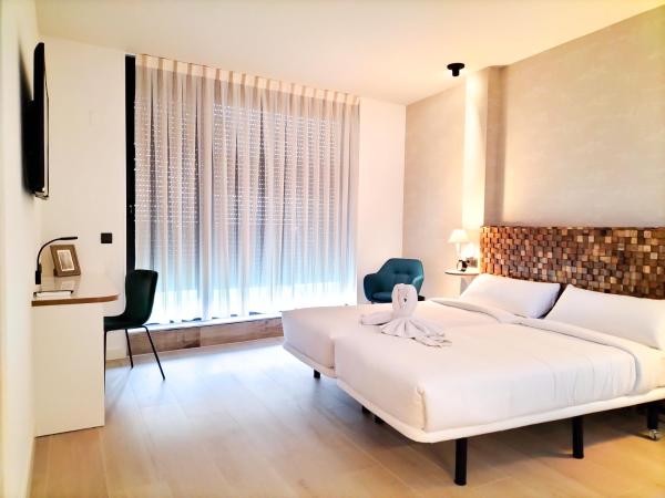 Far Home Bernabeu : photo 4 de la chambre studio avec balcon