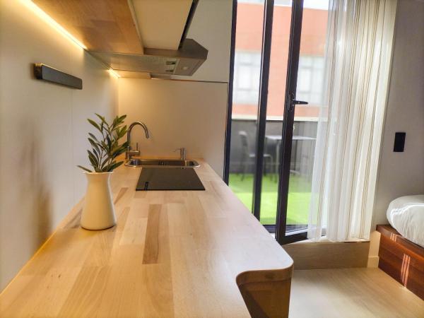 Far Home Bernabeu : photo 5 de la chambre studio avec balcon