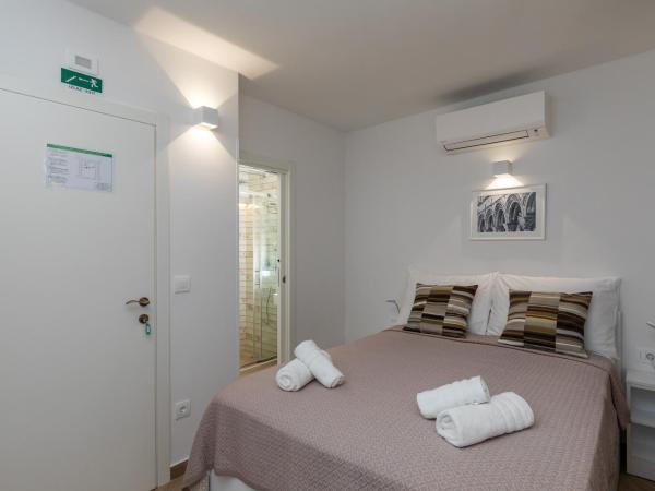 Apartment & Rooms Palmotta : photo 2 de la chambre chambre double - premier Étage