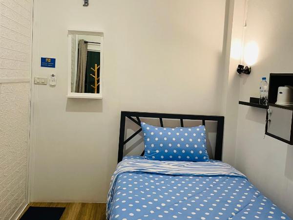 Dragon XIV : photo 2 de la chambre chambre simple avec salle de bains extérieure privative