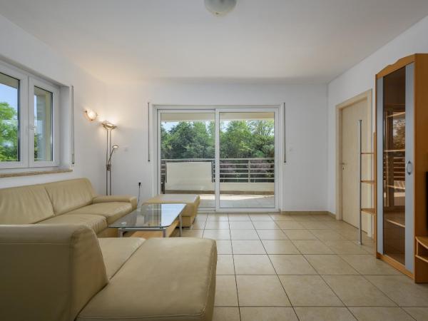 Adria Apartments : photo 3 de la chambre appartement avec balcon