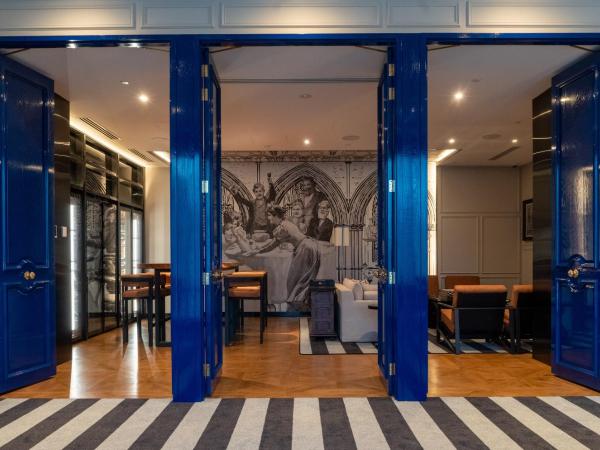 Sofitel Adelaide : photo 8 de la chambre chambre lit king-size deluxe avec accès au club - vue sur la ville ou les collines